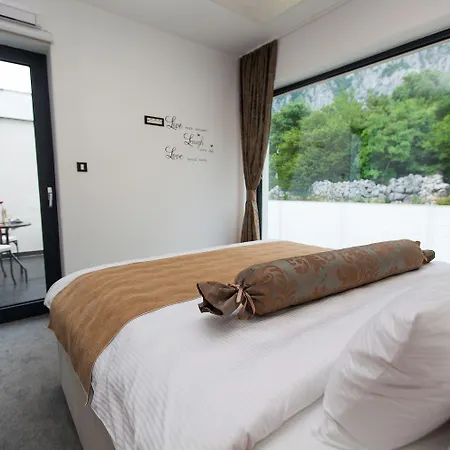 Exklusive Privatvilla In Wunderbarer Prázdninový dům *