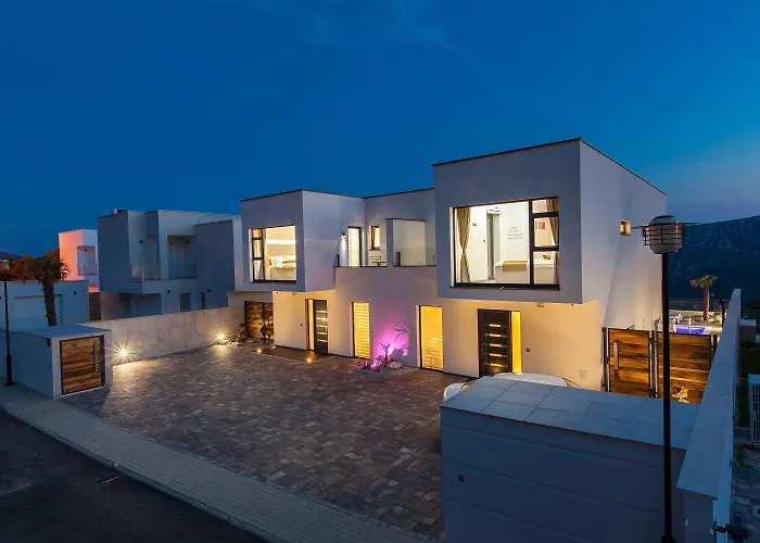 Exklusive Privatvilla In Wunderbarer *