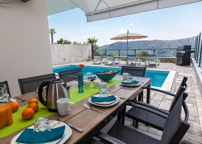 Exklusive Privatvilla In Wunderbarer 펜션