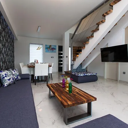 Exklusive Privatvilla In Wunderbarer