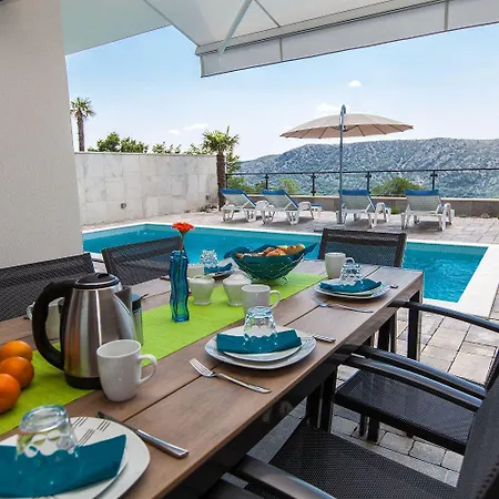 Exklusive Privatvilla In Wunderbarer Feriehus