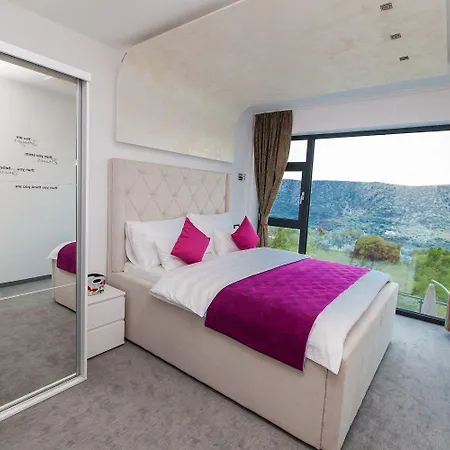 Exklusive Privatvilla In Wunderbarer *